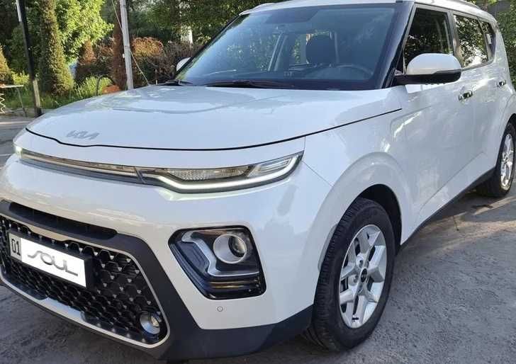 Kia soul год 2022 цвет белый жемчуг. пробег 18000. Kia soul год 2022 цвет белый жемчуг. пробег 18000.