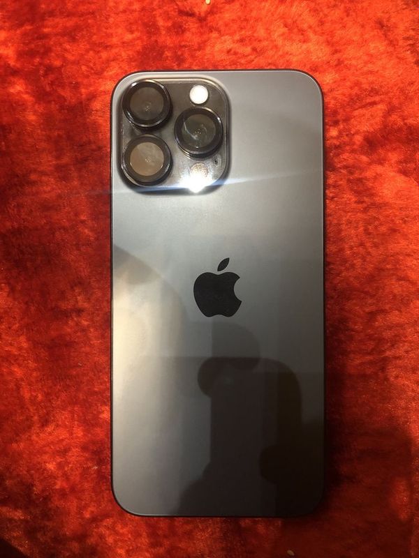 Продам Iphone 15 Pro Max 256GB