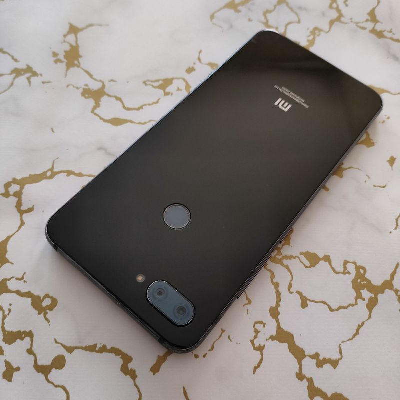 Xiaomi Mi 8Lite sotiladi Xiaomi Mi 8Lite sotiladi