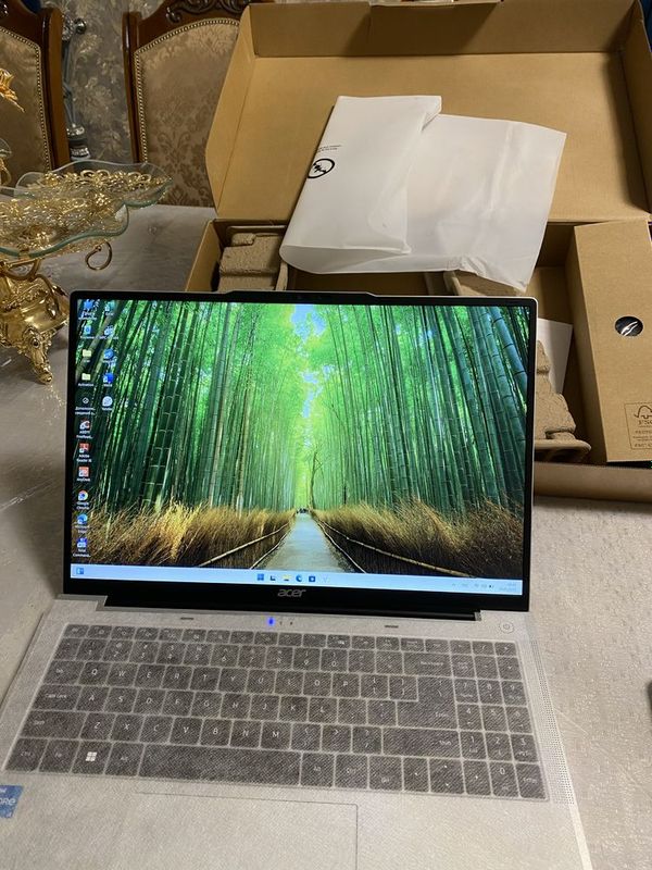 Core i3 mutloq yangi sotiladi Core i3 mutloq yangi sotiladi