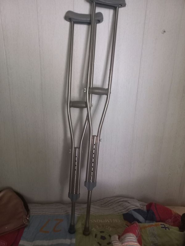 продаются костыли продаются костыли