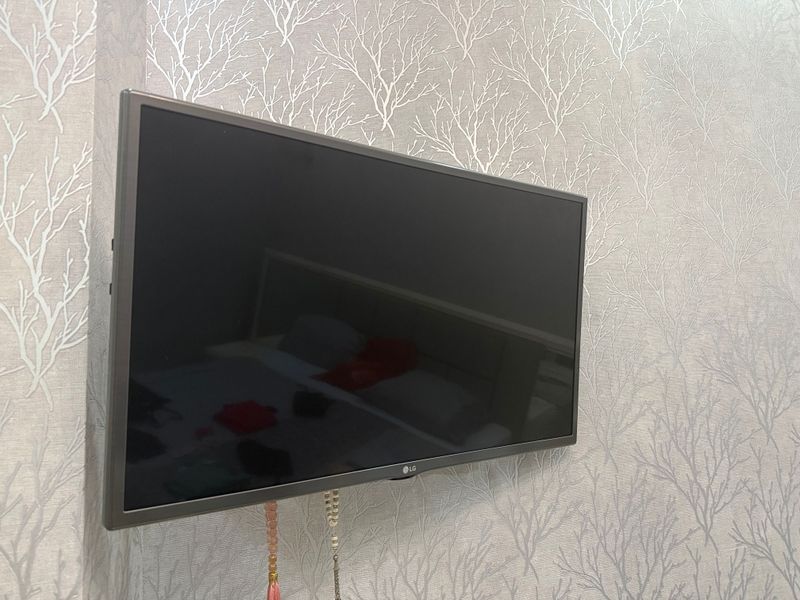 Продам телевизор LG Продам телевизор LG