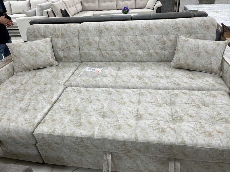 Продам угловой диван. Продам угловой диван.