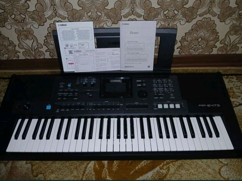 YAMAHA PSR E-473 сотилади холати янги