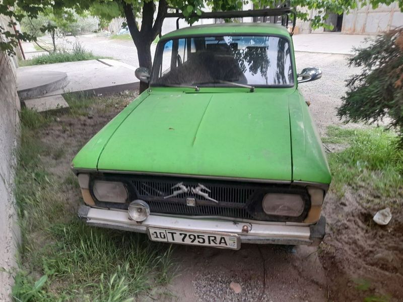 Moskvich yashil kombi