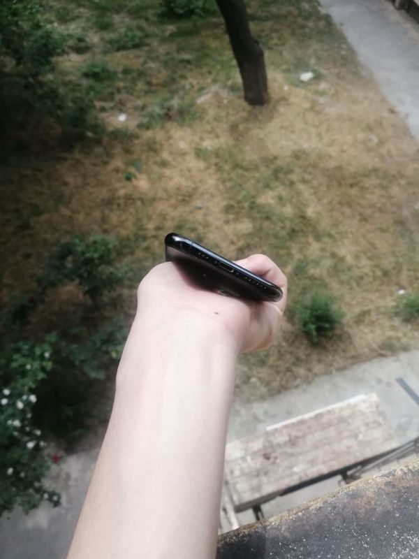 Iphone 11 pro 200$ Iphone 11 pro 200$