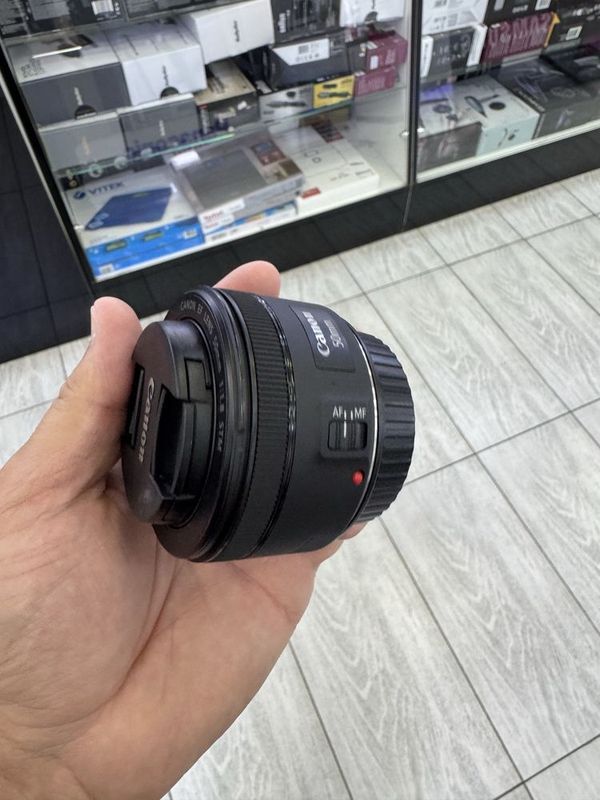 Canon Lens 50mm STM 1.8 Canon Lens 50mm STM 1.8