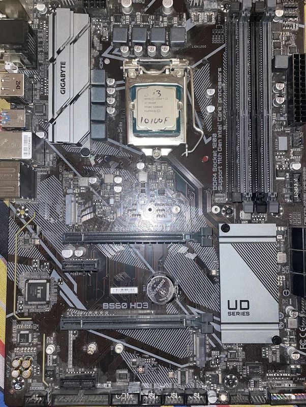 Материнская плата Gigabyte B560 HD3 Материнская плата Gigabyte B560 HD3