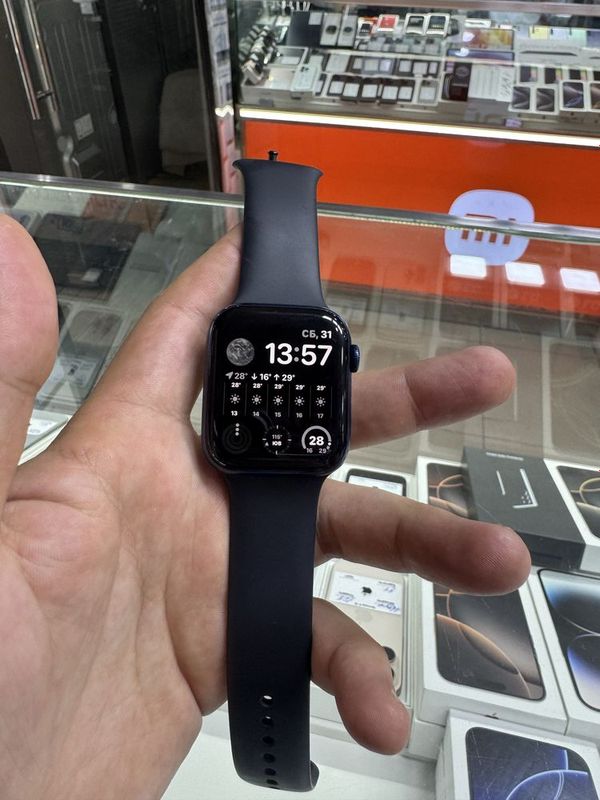 Apple Watch 6/44 81% Apple Watch 6/44 81%