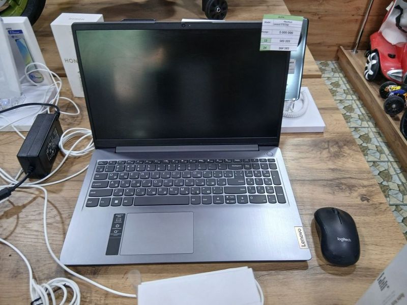 Lenova i3 8/256 core3 Lenova i3 8/256 core3