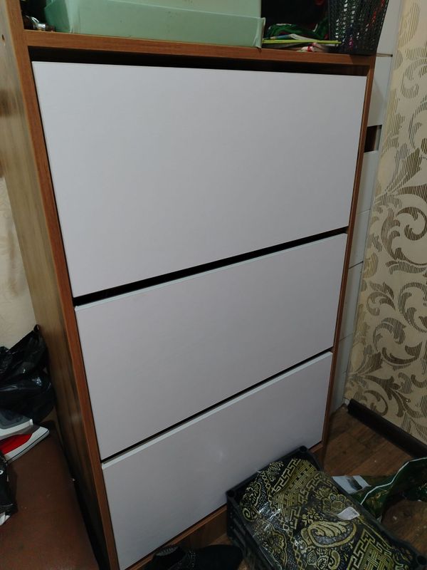 Продаётся обувница недорого
