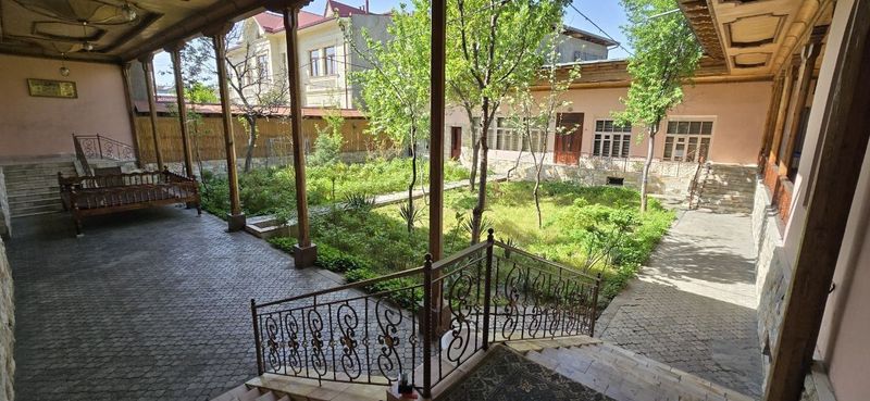 Talaba qizlur va ishlaydigan student qilar uchun oylik yotoqhona