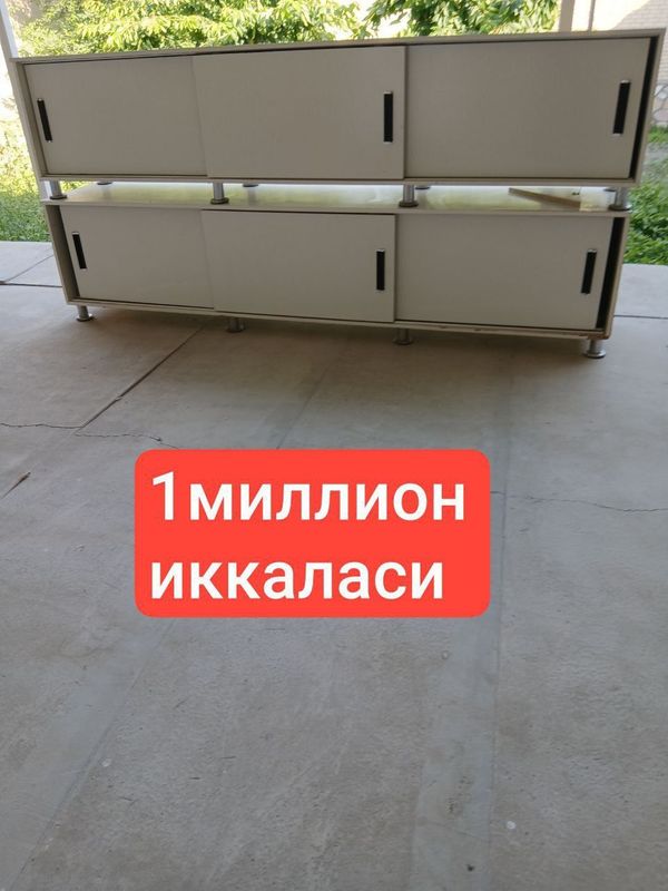 Шкафча сотилади холати яхши Шкафча сотилади холати яхши