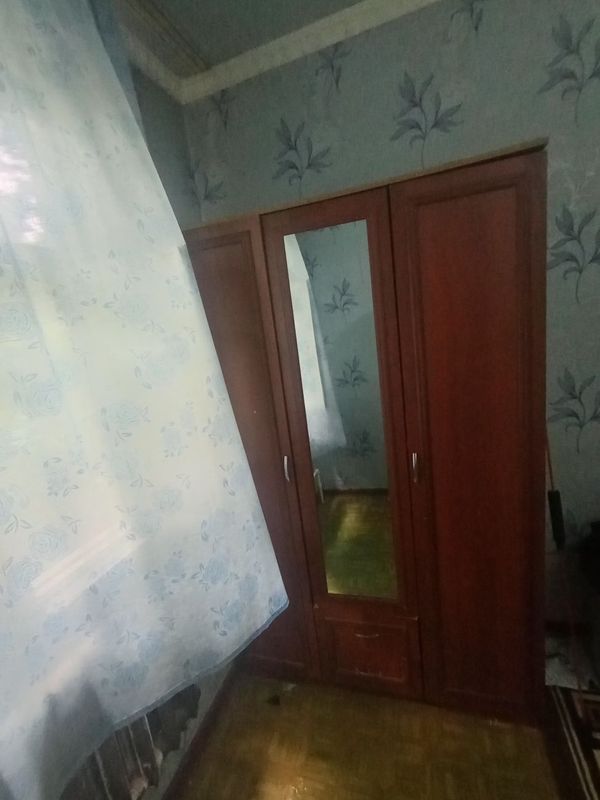 1 xona arendaga beriladi 1 xona arendaga beriladi