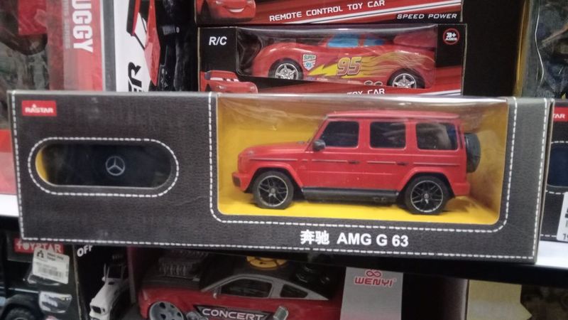 Продам радиоуправляемый mercedes-benz g63 AMG