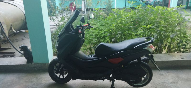 Срочно продам скутер N Max