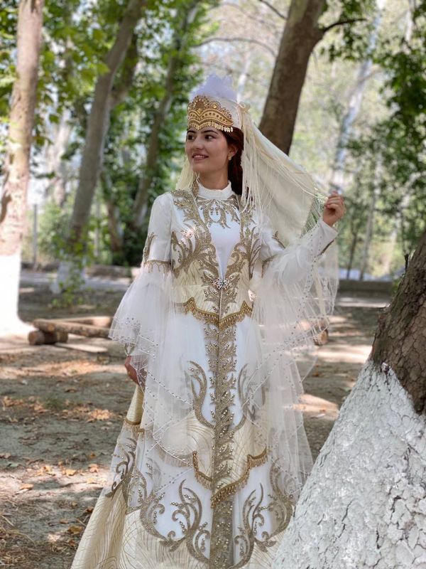 Ansambl 3 Marta kiyilgan 600 mingga bervoraman Ansambl 3 Marta kiyilgan 600 mingga bervoraman