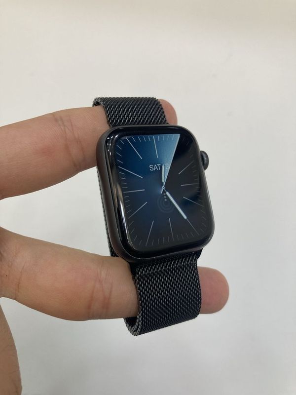 Apple watch 4 Black 44mm milanese loop