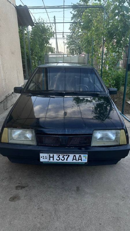 Lada 2108 чёрного цвета Lada 2108 чёрного цвета