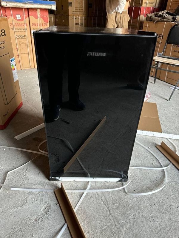 Мини холодильник AIWA 90L +доставка Мини холодильник AIWA 90L +доставка