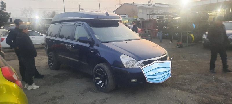 Kia Carnival satiladi