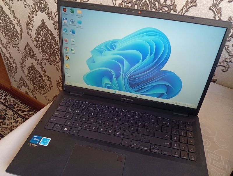 Asus ExpertBook 1502CBA-302 Asus ExpertBook 1502CBA-302