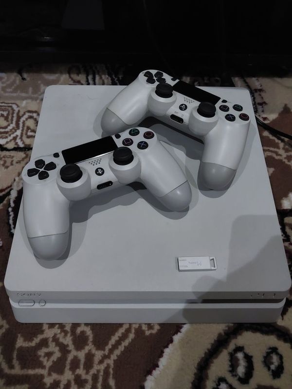 PS4 SLIM 1TB 9.00 versiya