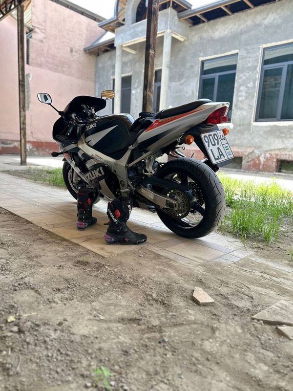 Szuki GSR 600 aybi yoq olas mians tayor dtp bolmagan Szuki GSR 600 aybi yoq olas mians tayor dtp bolmagan