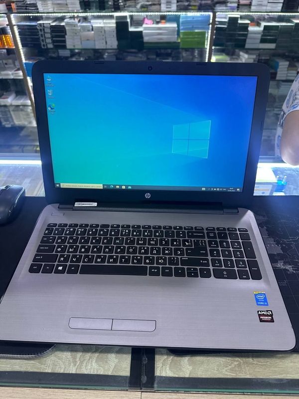 Hp intel Core i3 5005U AMD Radeon R5 M330 2GB Hp intel Core i3 5005U AMD Radeon R5 M330 2GB