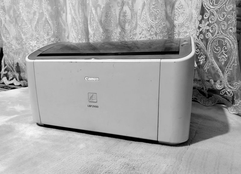 Canon LBP 2900 (oq-qora) printer sotiladi