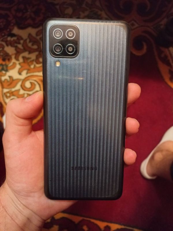 SAMSUNG M12 32gb SAMSUNG M12 32gb