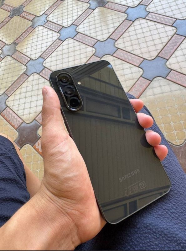 Samsung A36 5g sotiladi yoki obmen Samsung A36 5g sotiladi yoki obmen