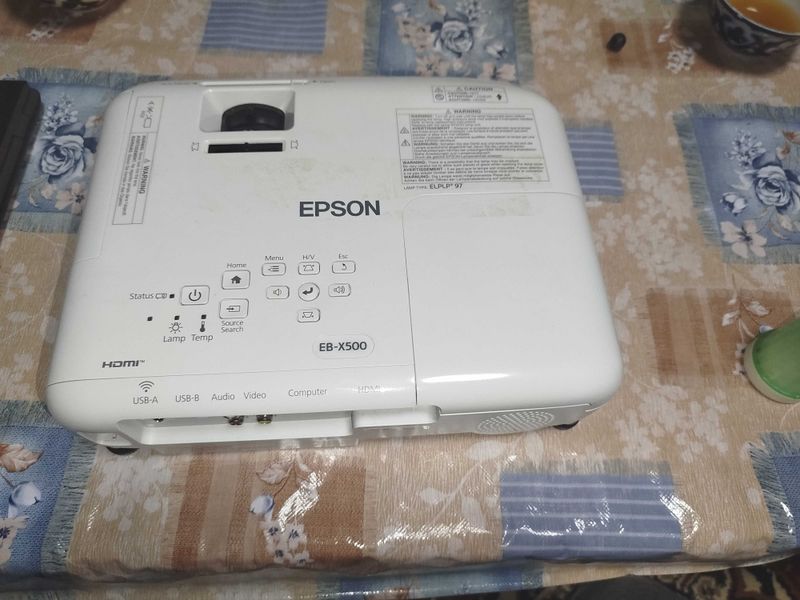 Продается проектор EPSON EB-X500