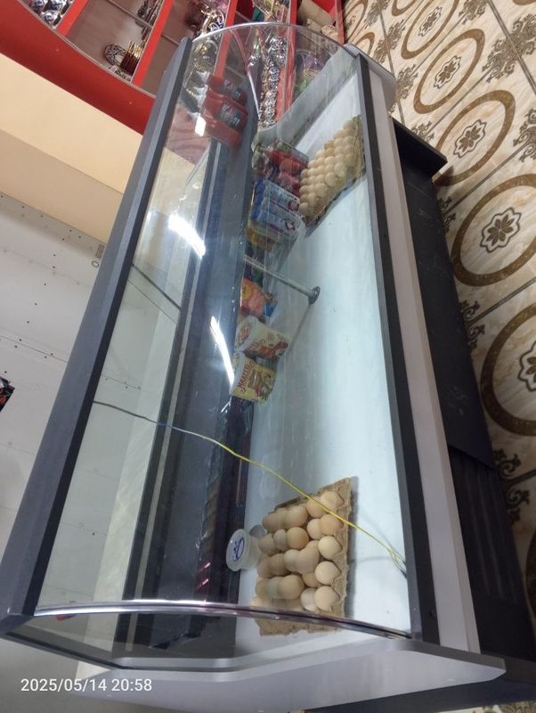 Витрина холодильник