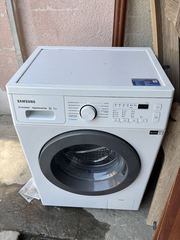 Срочно продаю стиральную машину Срочно продаю стиральную машину