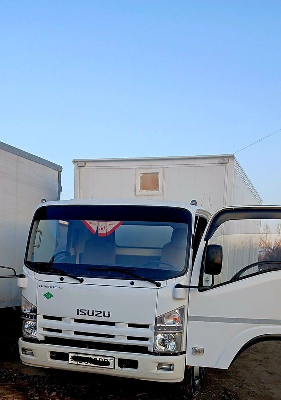 Isuzu yuk mashinasi