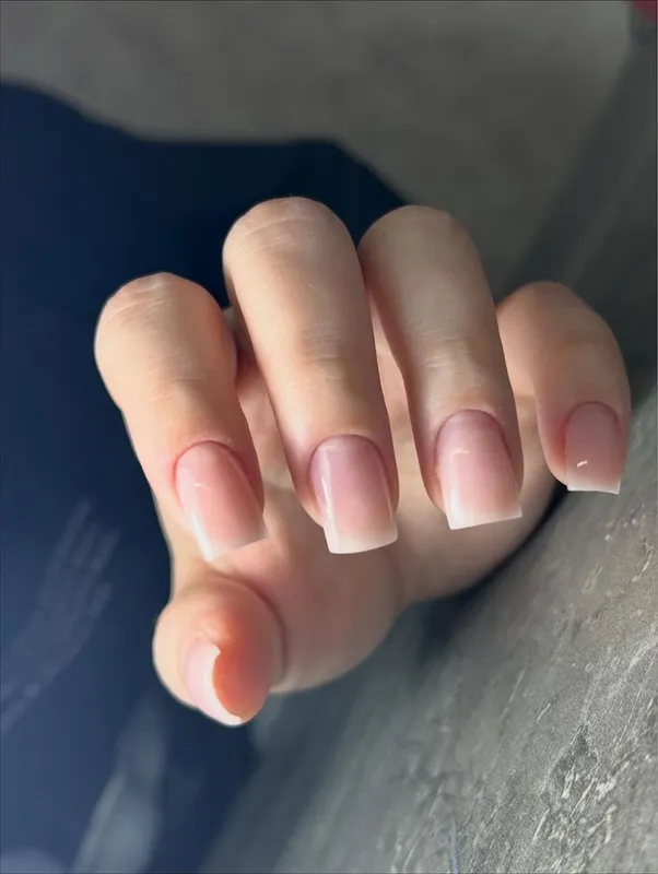 Ищу клиентов на маникюр с покрытием Ищу клиентов на маникюр с покрытием