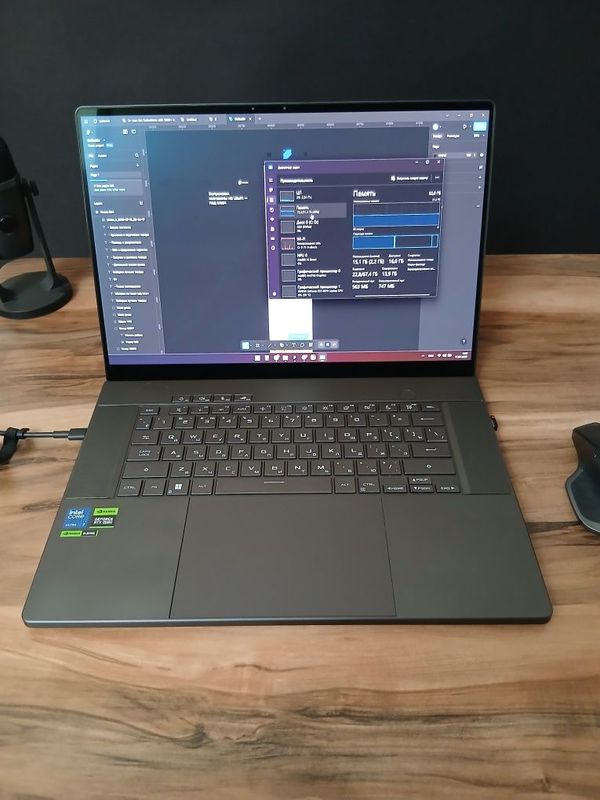 Rog zephyrus G GU605MI 16/i7/32/4070 Rog zephyrus G GU605MI 16/i7/32/4070