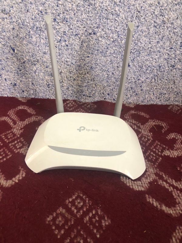 Wifi routerlar sotiladi hammasi zor Wifi routerlar sotiladi hammasi zor