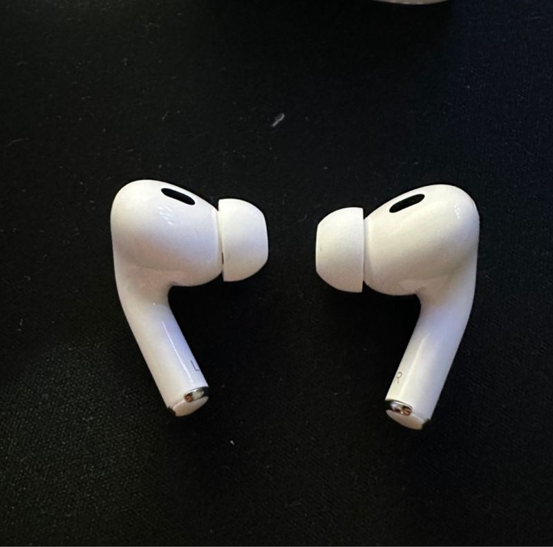 Продам наушники airpods pro 2 Продам наушники airpods pro 2