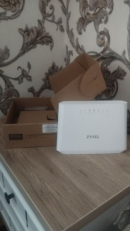 Wifi router taza ofista azraq isletildi