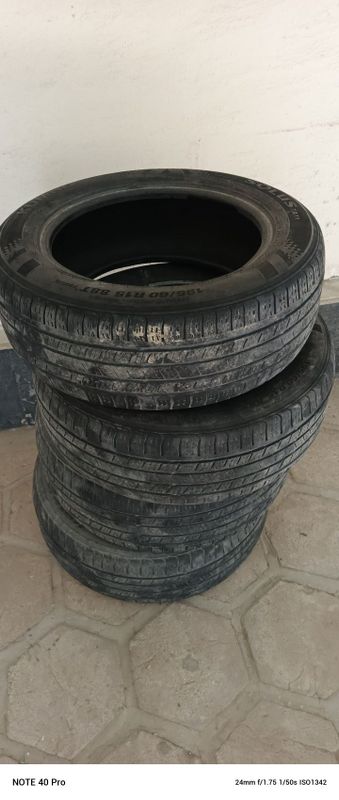 Kumho Solus balon 1 kamplekt 4 ta sotiladi R 15 holati o'rta 196/60 Kumho Solus balon 1 kamplekt 4 ta sotiladi R 15 holati o'rta 196/60