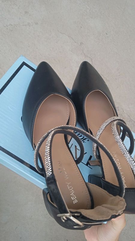 Trend oyoq kiyim |Razmeri 230\1.5|Narxi 250ming