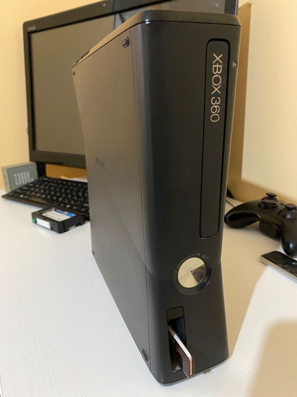 Приставка Xbox 360