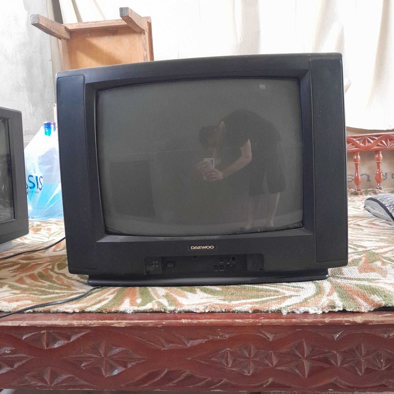 Daewoo televizori sotiladi — 20 dyuymli, rangli ekran Daewoo televizori sotiladi — 20 dyuymli, rangli ekran