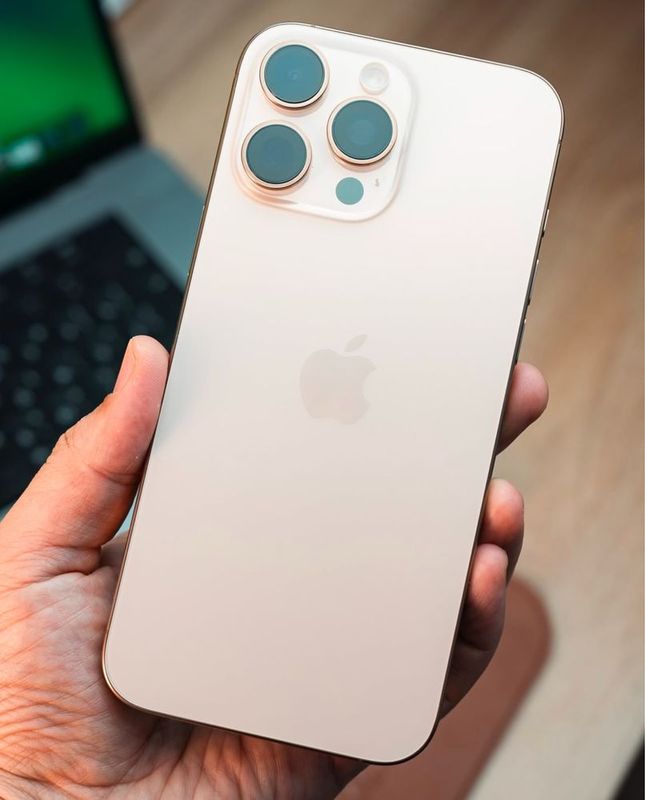 iPhone 16 Pro Max 256GB New Desert iPhone 16 Pro Max 256GB New Desert