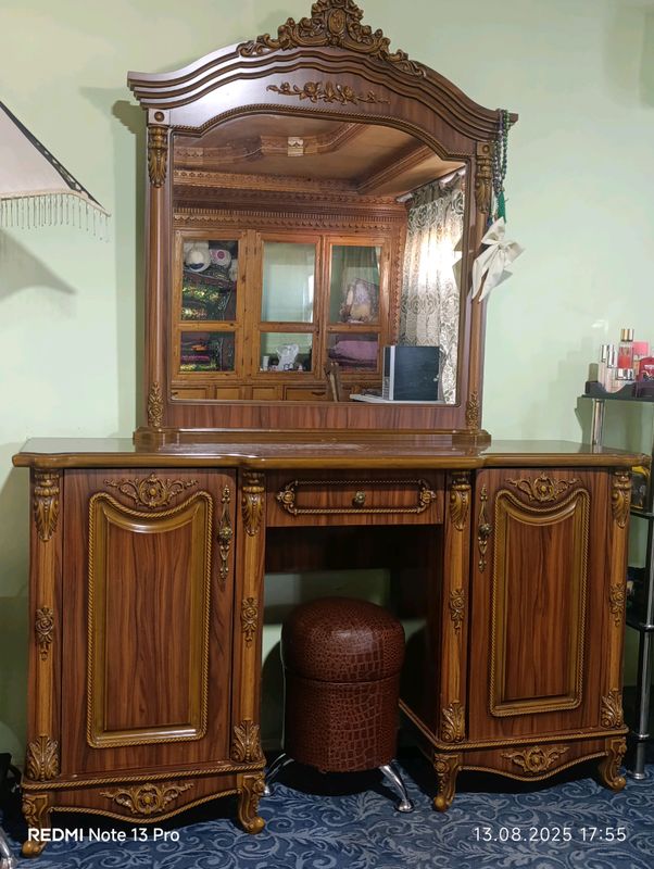 срочно продаю мебель
