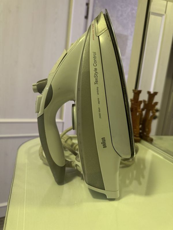 Продам бу утюг Braun Продам бу утюг Braun