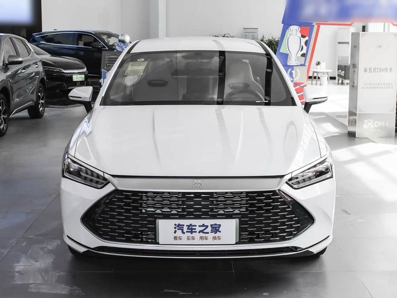 Byd Qin Plus Dm-i гибрид 55км предзаказ по низким ценам
