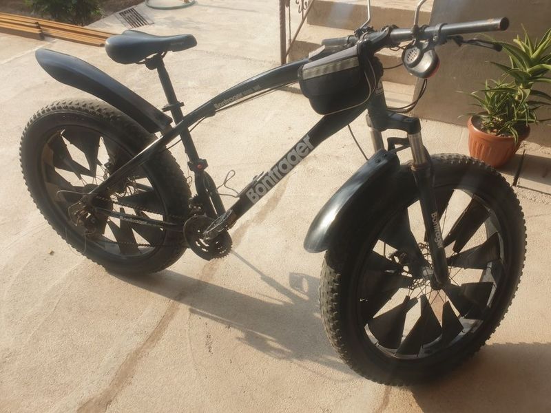 Velosiped sotiladi Velosiped sotiladi